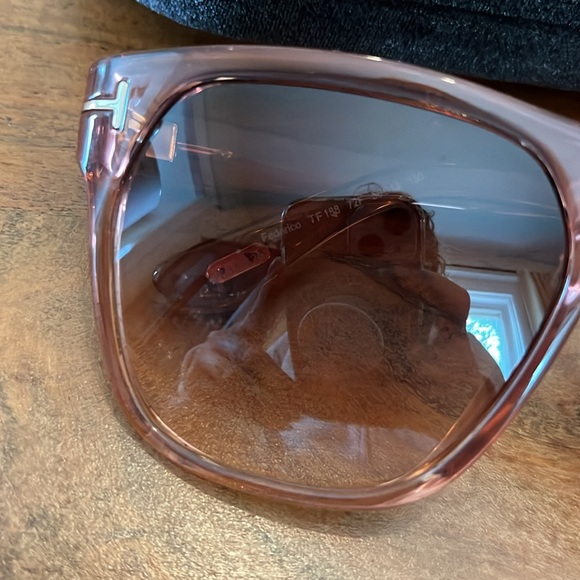 Tom Ford Sunglasses - Picture 3 of 9